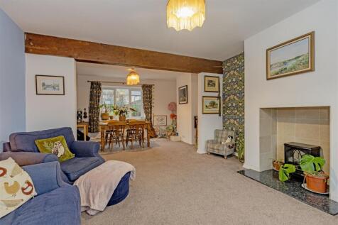 Reception Room-3.jpg