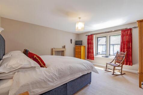 Bedroom 2-1.jpg