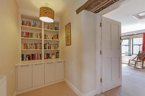 Hallway-2.jpg