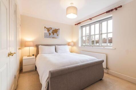 Bedroom 1.jpg