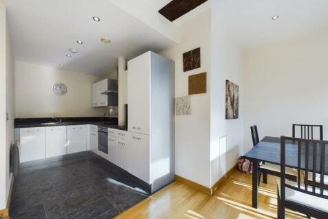 CAM01268G0-PR0091-STILL005.jpg