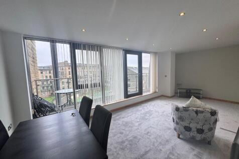 Living Dining Area