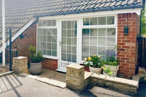 Hawthorne Crescent Exterior 2.jpg