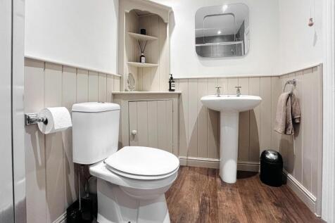 Hawthorne Crescent WC.jpg