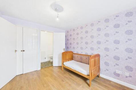 CAM01268G0-PR0317-STILL009.jpg