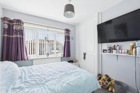 CAM01268G0-PR0336-STILL007.jpg