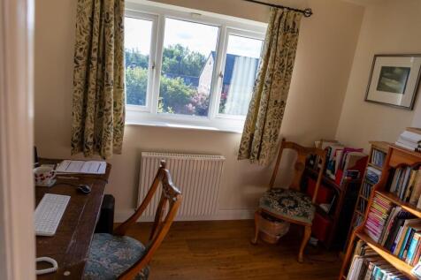 Small Bedroom 4.JPG