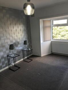 Bedroom 1.jpg