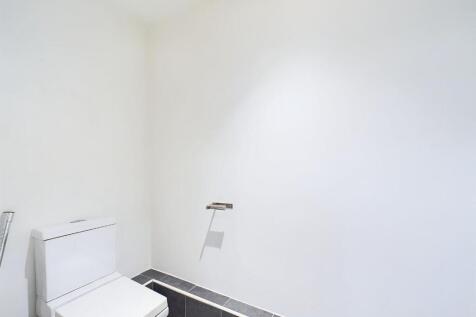 CAM04036G0-PR0022-STILL005.jpg