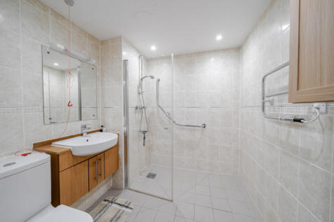 1362622-6-68dfd89...