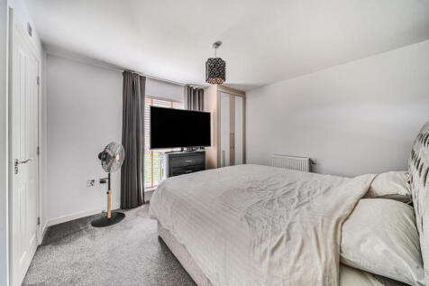 1363518-7-68efa57...