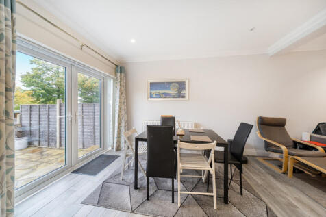 1368929-3-68ee865...