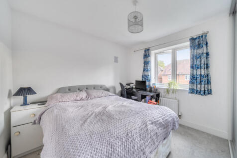 1370546-26-6900f3...