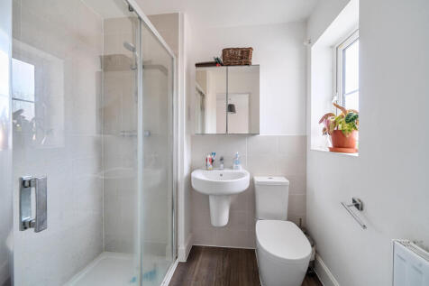 1370546-9-6900e9b...