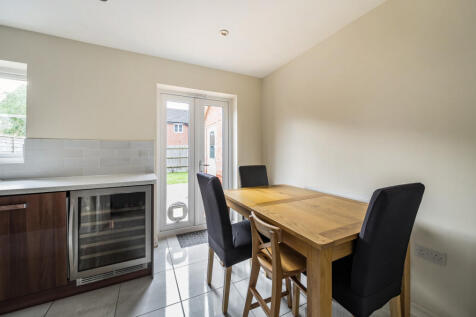 1375179-24-690b39...