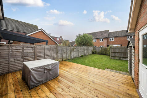 1375179-29-690b3a...