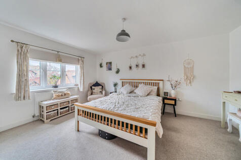 1374970-6-690b3d0...