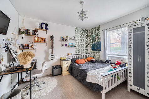 1374970-9-690b3d5...