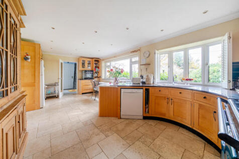 1375171-19-690cb3...