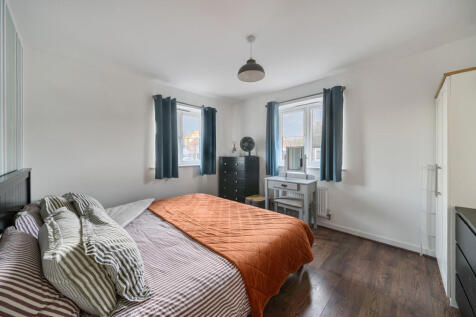 1383194-3-69240a4...