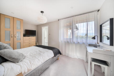 1383206-9-691f5a0...