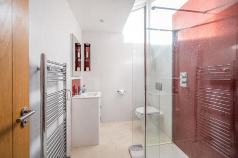 1383206-12-691f72...