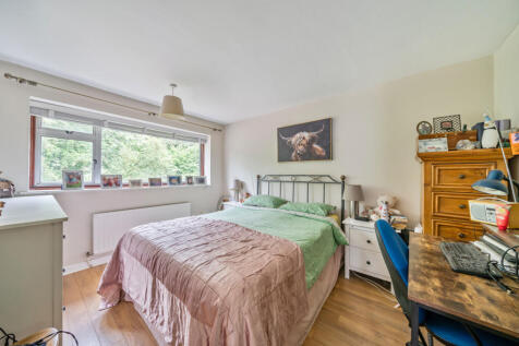 1302429-1-683f040...