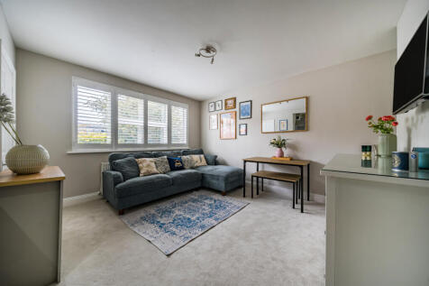 1370555-9-68f23d5...