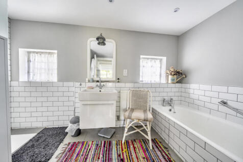 1362905-9-68e54e2...