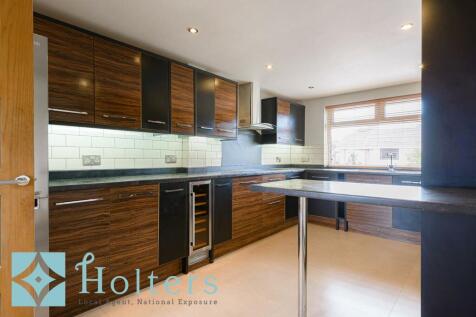24 Parc Yr Ifron, Builth Wells-20.jpg