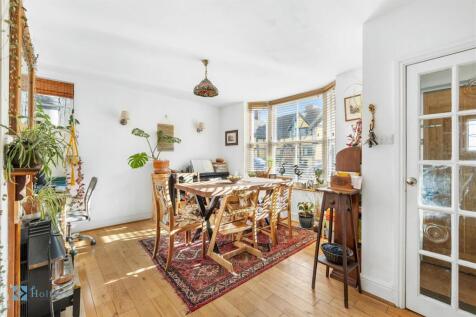 0975VartyCottage-25.jpg