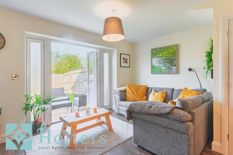 38 Powys Drive, Ludlow-10.jpg