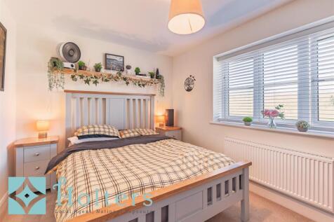 38 Powys Drive, Ludlow-01.jpg
