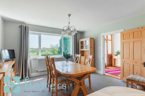 Broadlands, Llanddewi-27.jpg