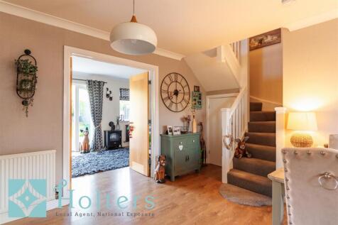 10 Camddwr Rise, Llandrindod Wells-06.jpg