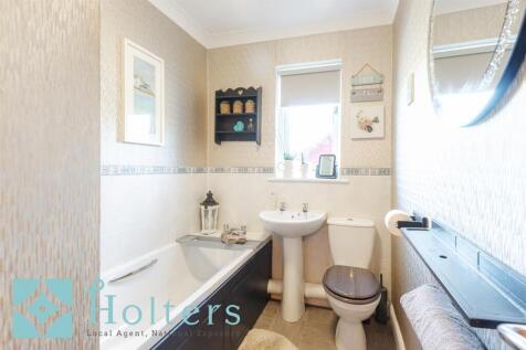 10 Camddwr Rise, Llandrindod Wells-22.jpg