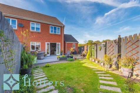 10 Camddwr Rise, Llandrindod Wells-17.jpg