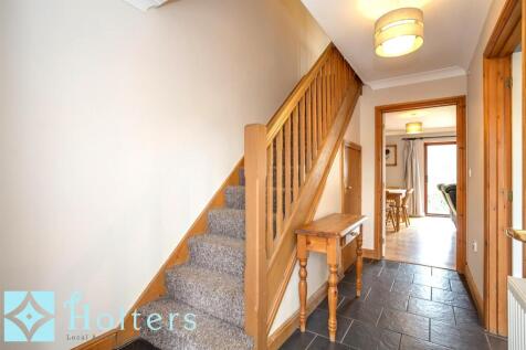 Hallway Angle 1.jpg