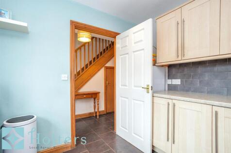 Kitchen Reverse Angle.jpg