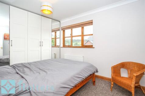 Bedroom 1.jpg
