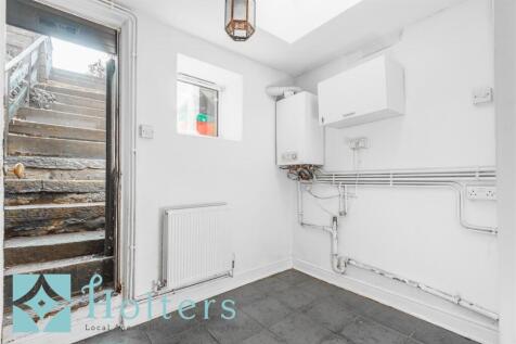 8 Norton Street, Knighton-17.jpg