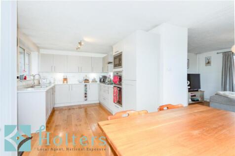 Dining Area.jpg