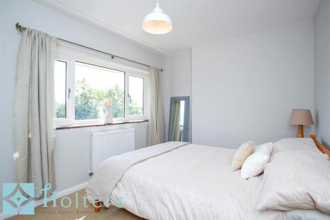 Master Bedroom Angle 1.jpg