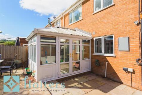21 Underhill Crescent, Knighton-17.jpg