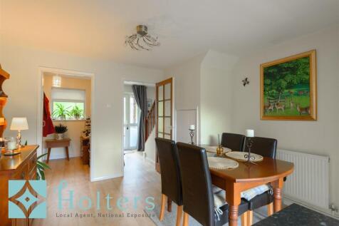 13 Llewellyn Road, Kington-17.jpg