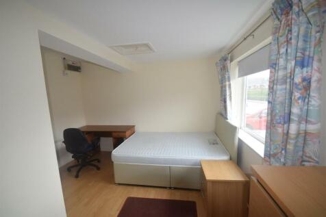 Ground Floor Bedroom/Second Reception Room