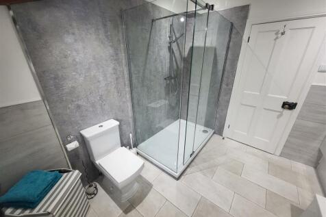 Bath/shower room