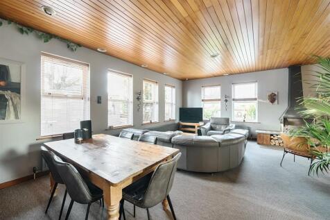 Owners Sitting Room