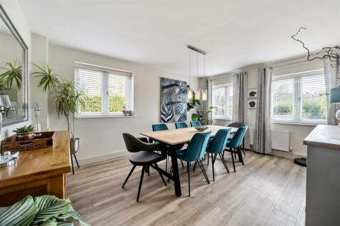 Dining room.jpg