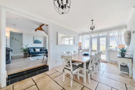 Dining Room to Sitting Room